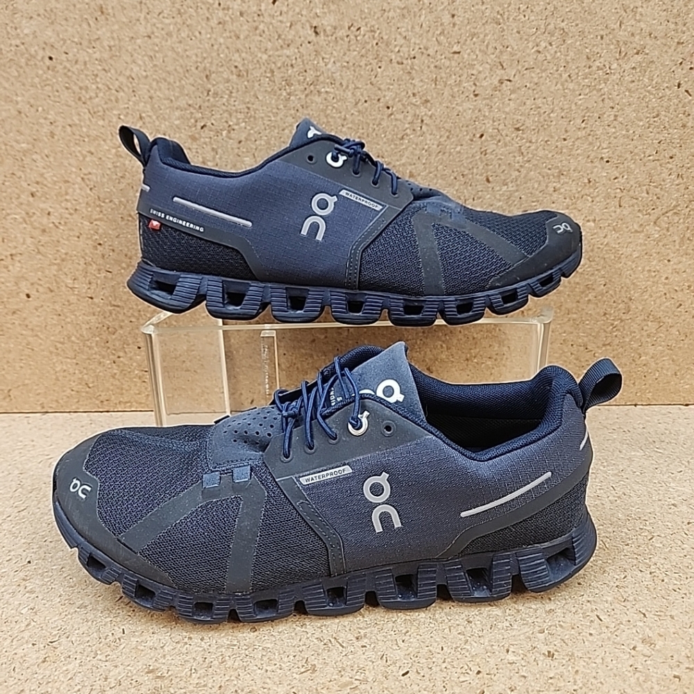 On Cloud 5 Women’s Size 9 Running Shoes Blue/Navy Swiss Engineering Used - Picture 3 of 10
